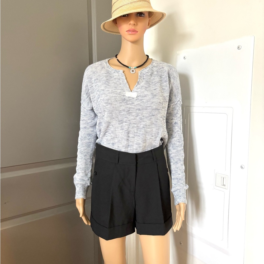 H&M Black Shorts classic style size Small used gently